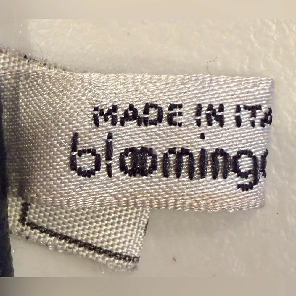 VINTAGE: Bloomingdale’s | ladies lambskin leather & suede gloves. Size: 7.